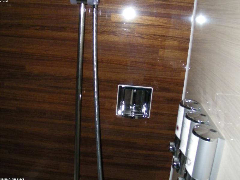 Hotel Kapsul Modern di Jepang: Pengalaman Menginap Unik - Image 13